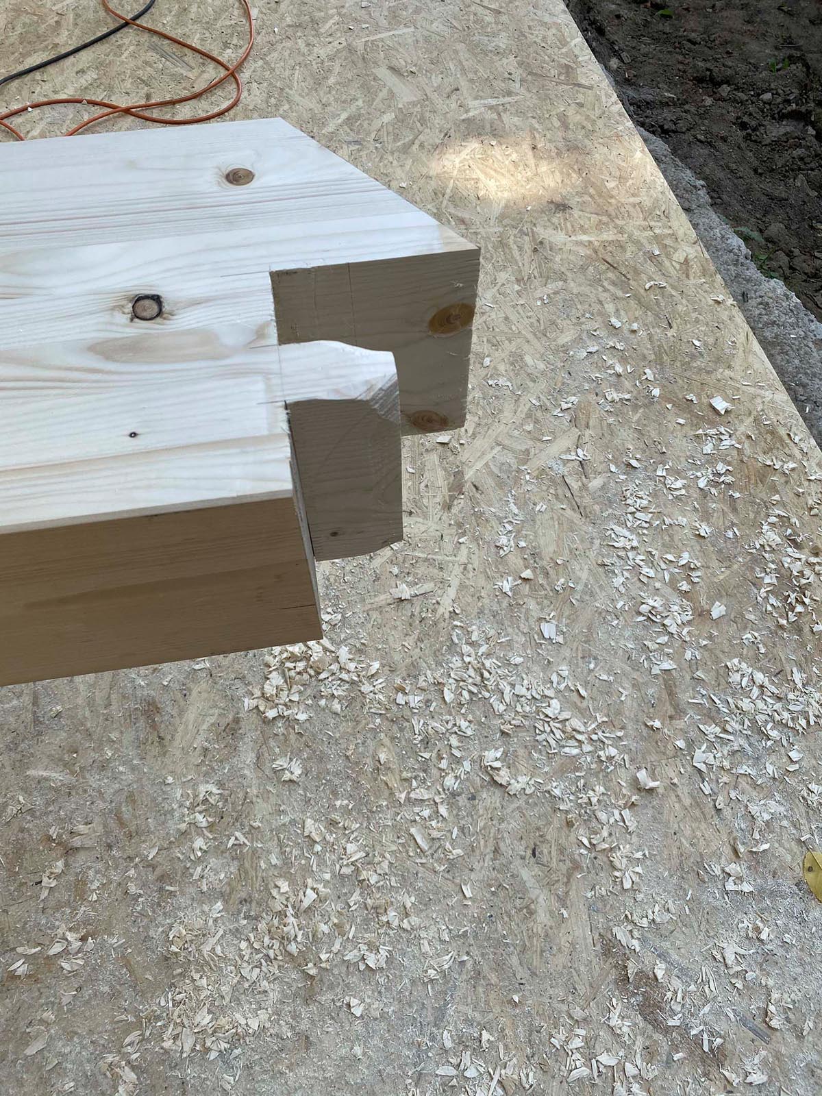 Holzskeletthaus - NordWest Eckstütze Holzskeletthaus - NordWest Eckstütze