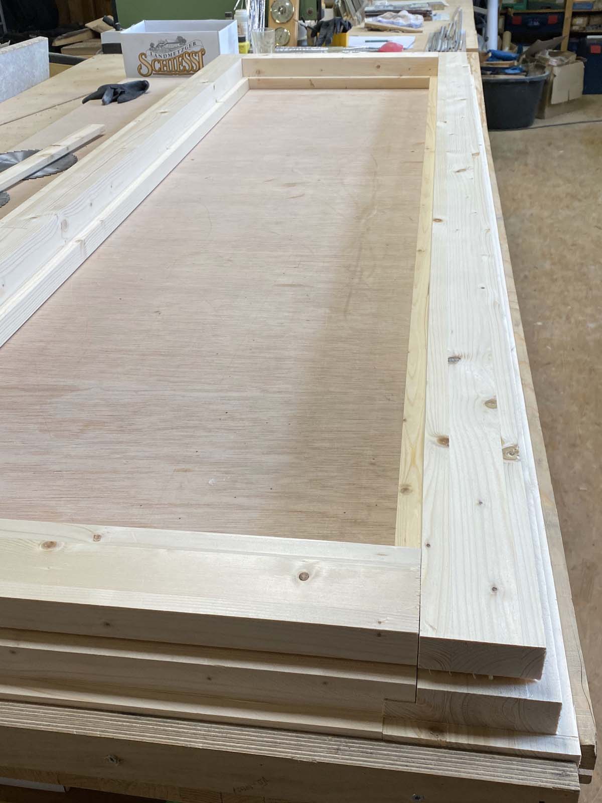 Verleimung der Türe passt Verleimung der Türe passt