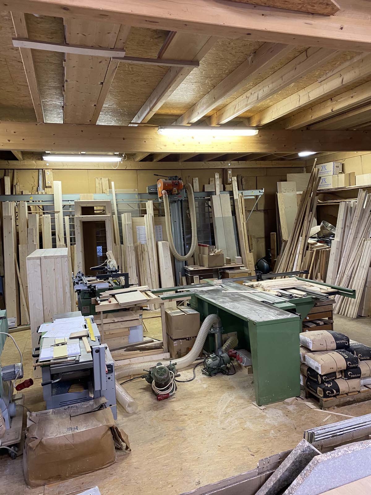 Umbauarbeiten in der Werkstatt Umbauarbeiten in der Werkstatt