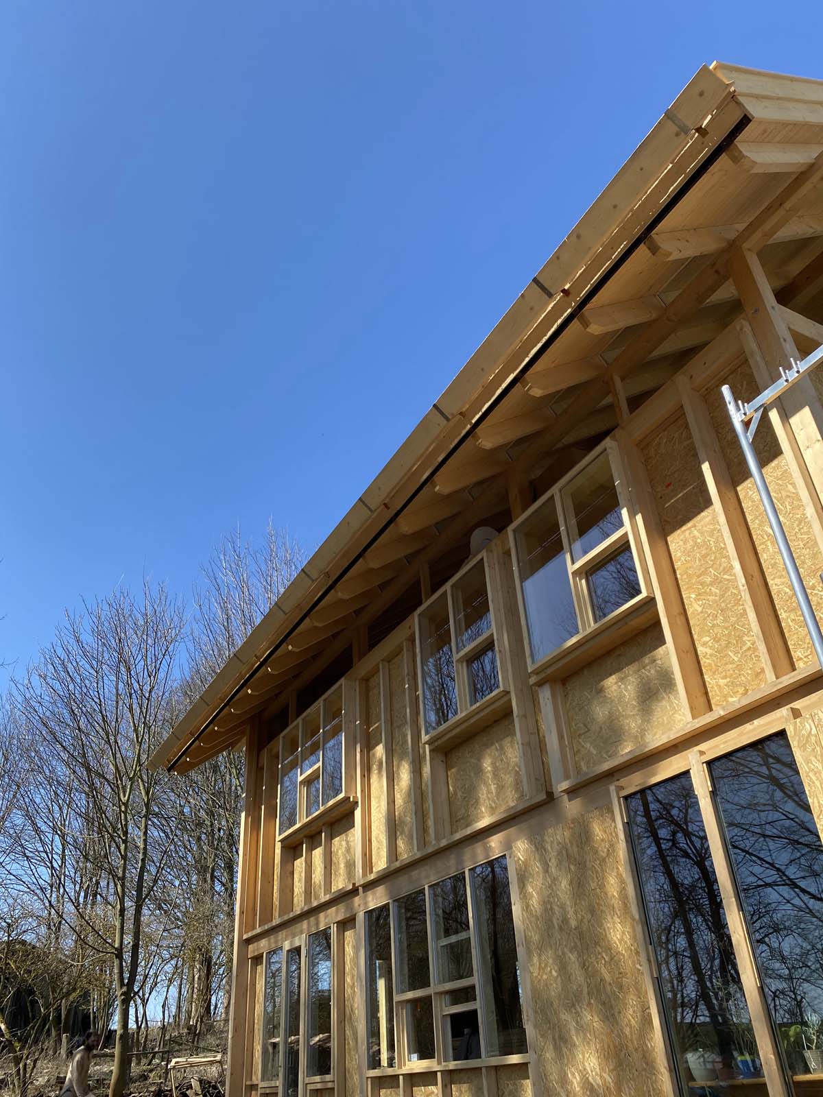 Holzskeletthaus - Südfassade endlich ohne Gerüst Holzskeletthaus - Südfassade endlich ohne Gerüst