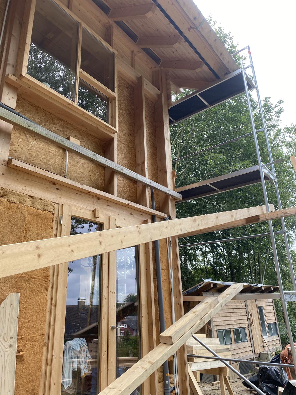 Holzskeletthaus - wie bei den Ägyptern, Rampen helfen ungemein Holzskeletthaus - wie bei den Ägyptern, Rampen helfen ungemein