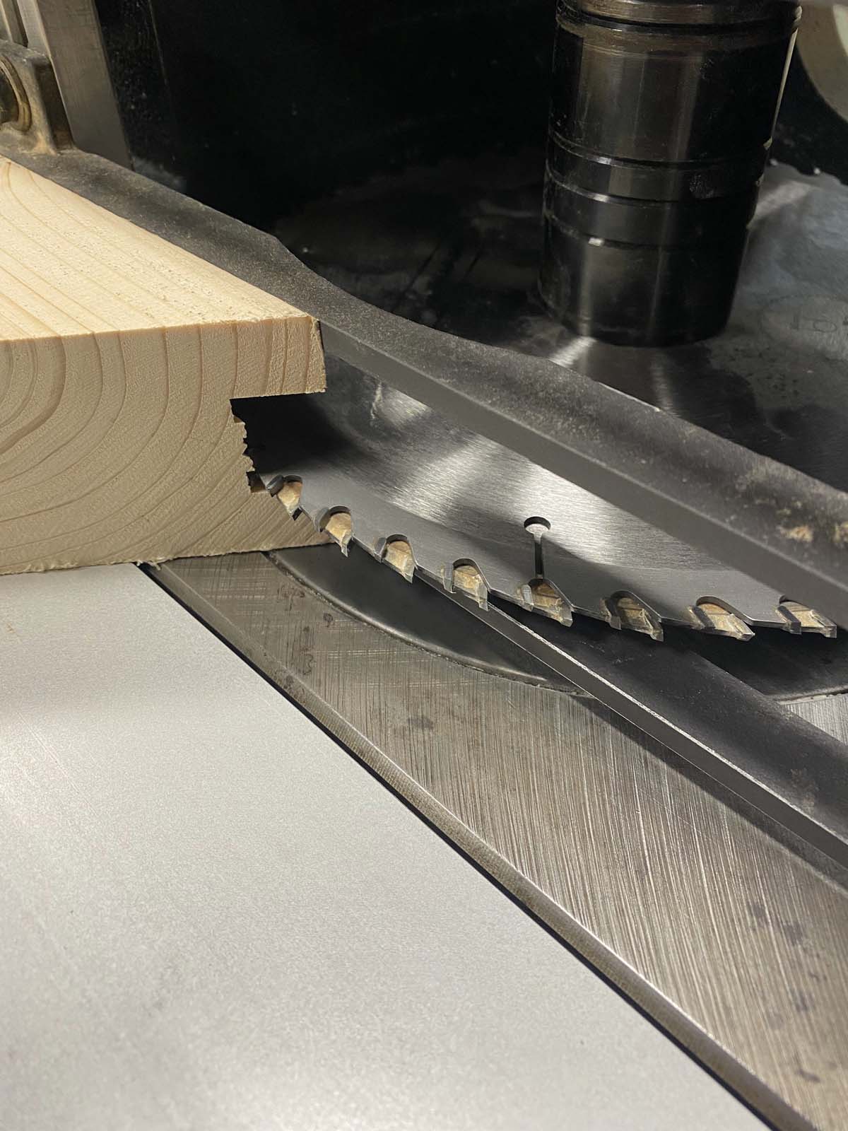 Nut für die Sprossen Nut für die Sprossen