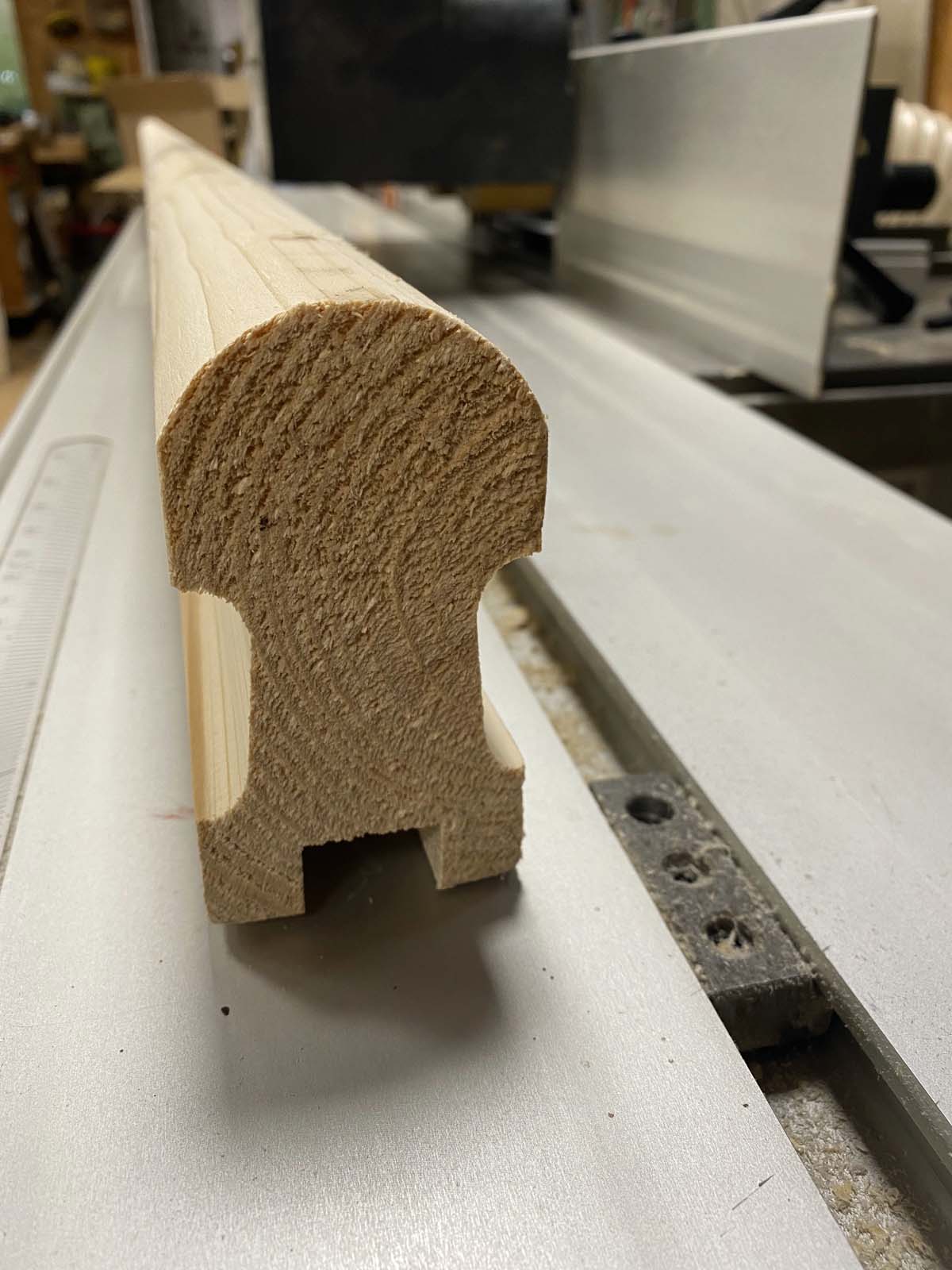 fertig im Rohzustand, alle Kanten werden noch verrundet fertig im Rohzustand, alle Kanten werden noch verrundet