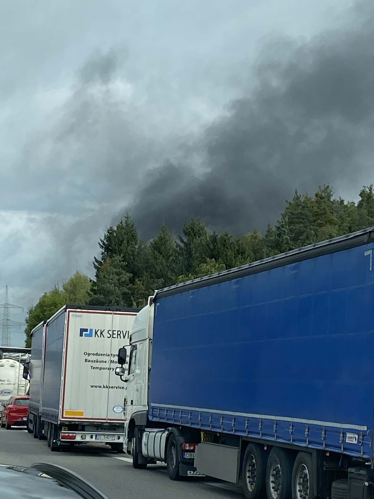 LKW brennt ... LKW brennt ... auf der A93