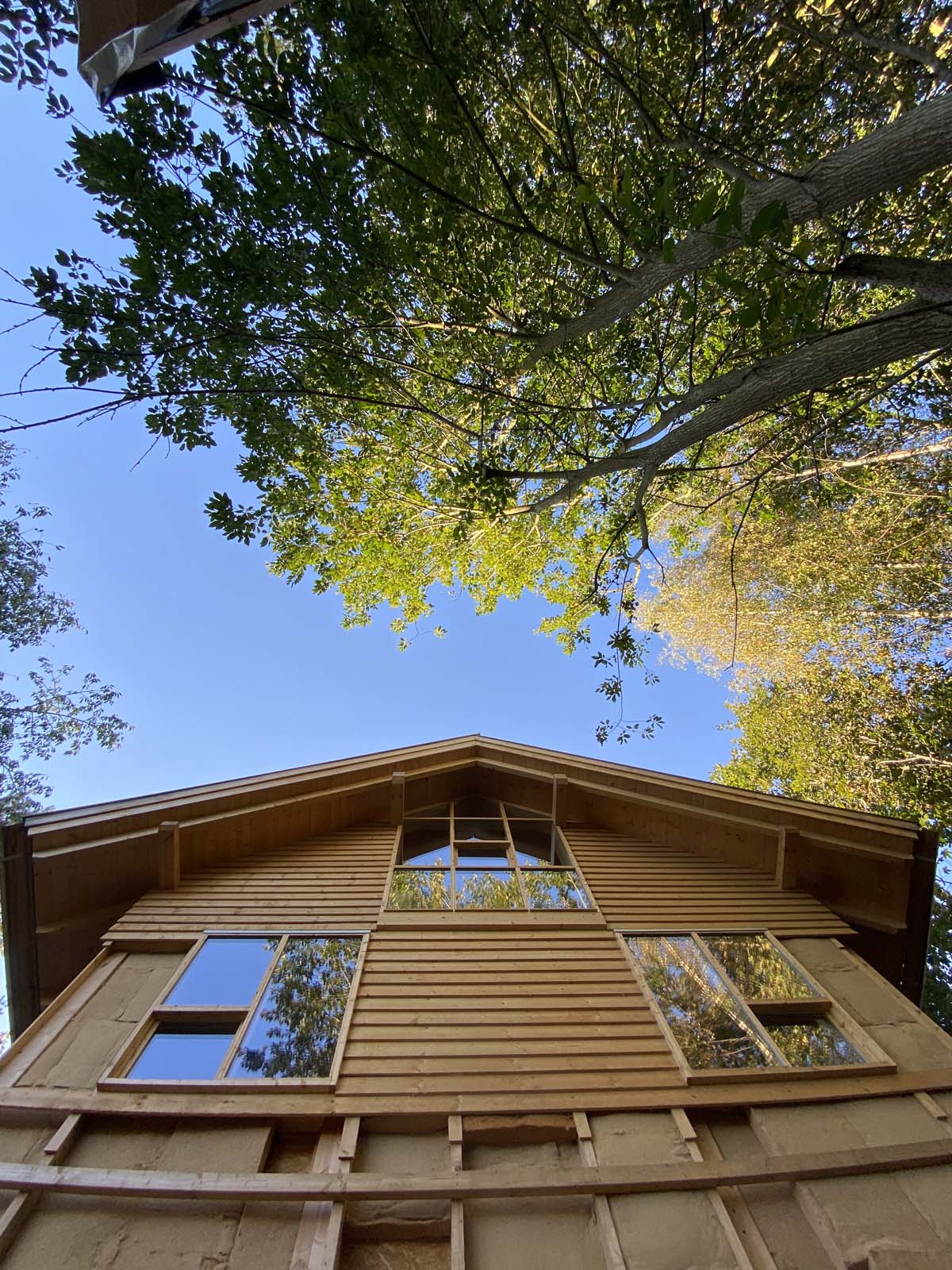 Holzskeletthaus - Ostfassade in der Abendsonne Holzskeletthaus - Ostfassade in der Abendsonne