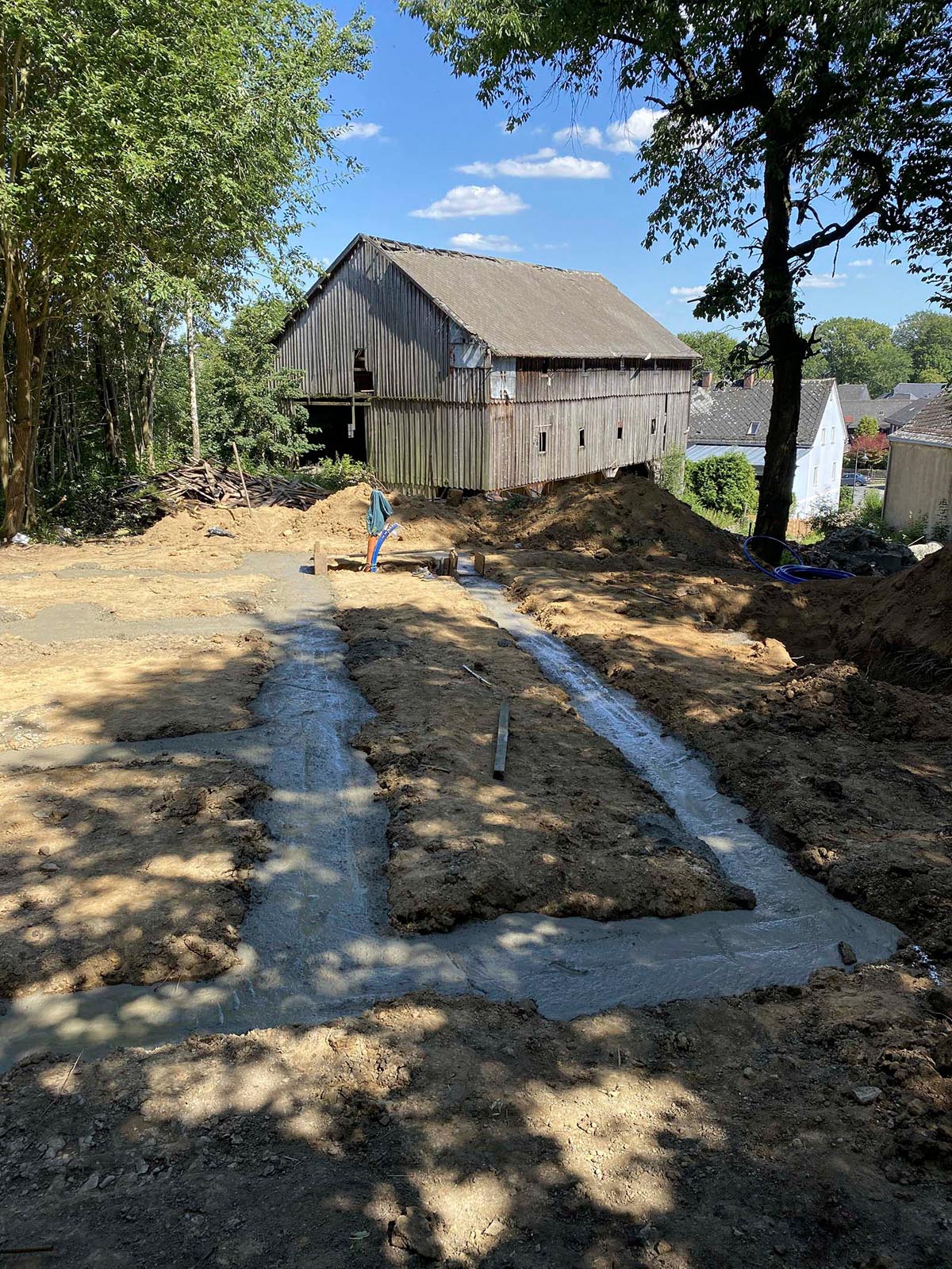 Streifenfundamente für das Holzskeletthaus Streifenfundamente für das Holzskeletthaus
