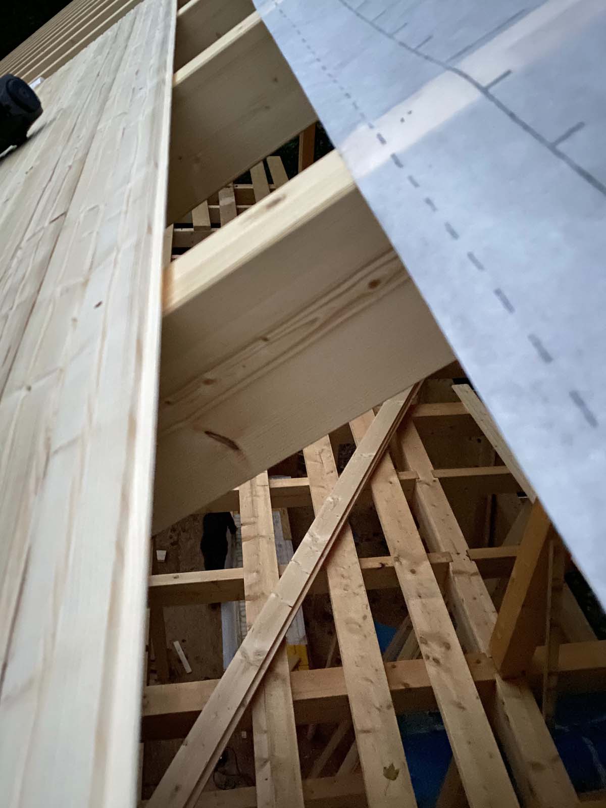 Holzskelettbau - Dachschalung Süd Holzskelettbau - Dachschalung Süd