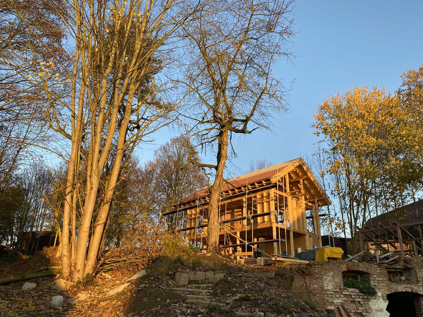 Holzskeletthaus - Biberschwanzdeckung Holzskeletthaus - Biberschwanzdeckung