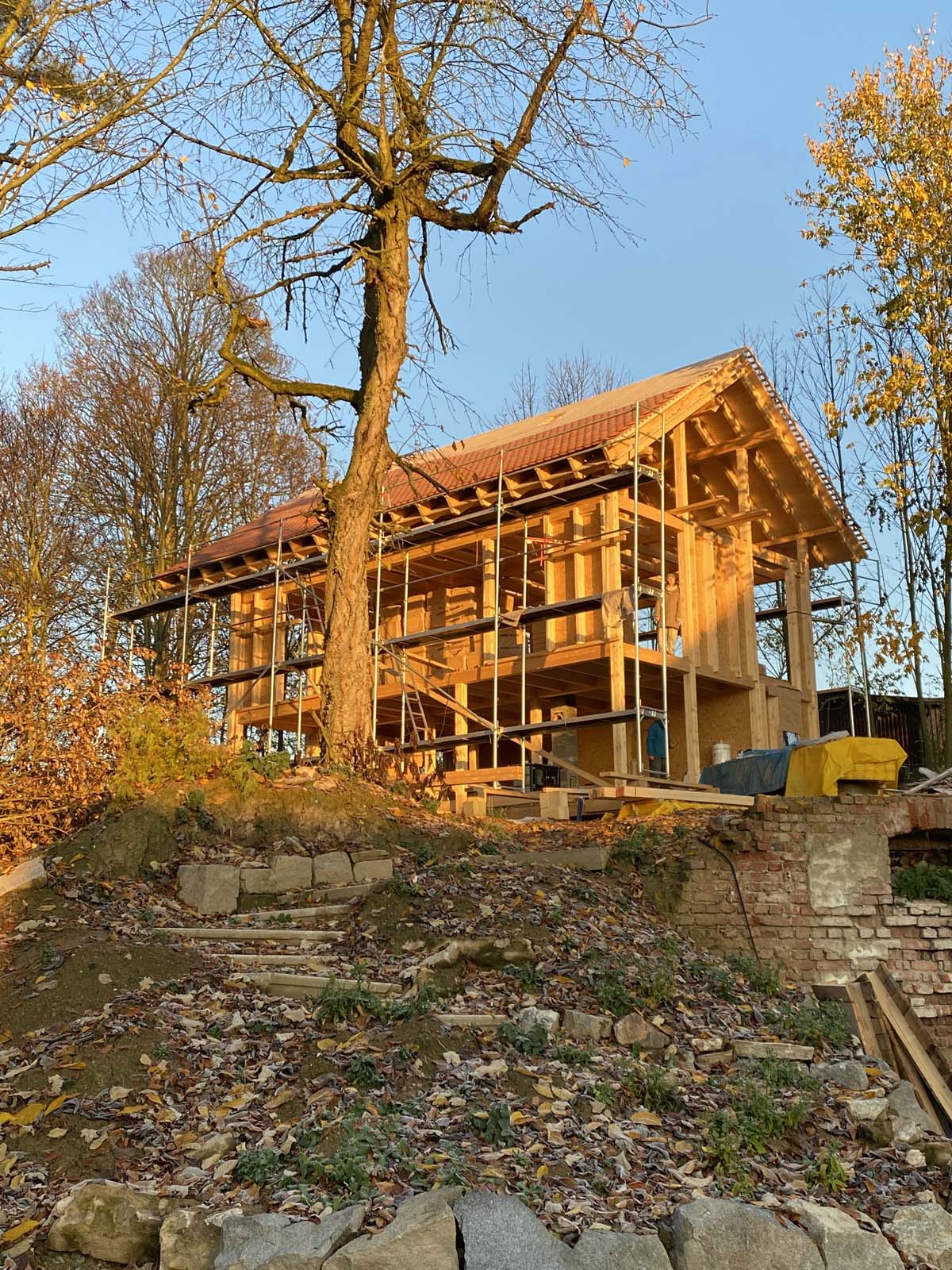 Holzskeletthaus - Biberschwanzdeckung Holzskeletthaus - Biberschwanzdeckung