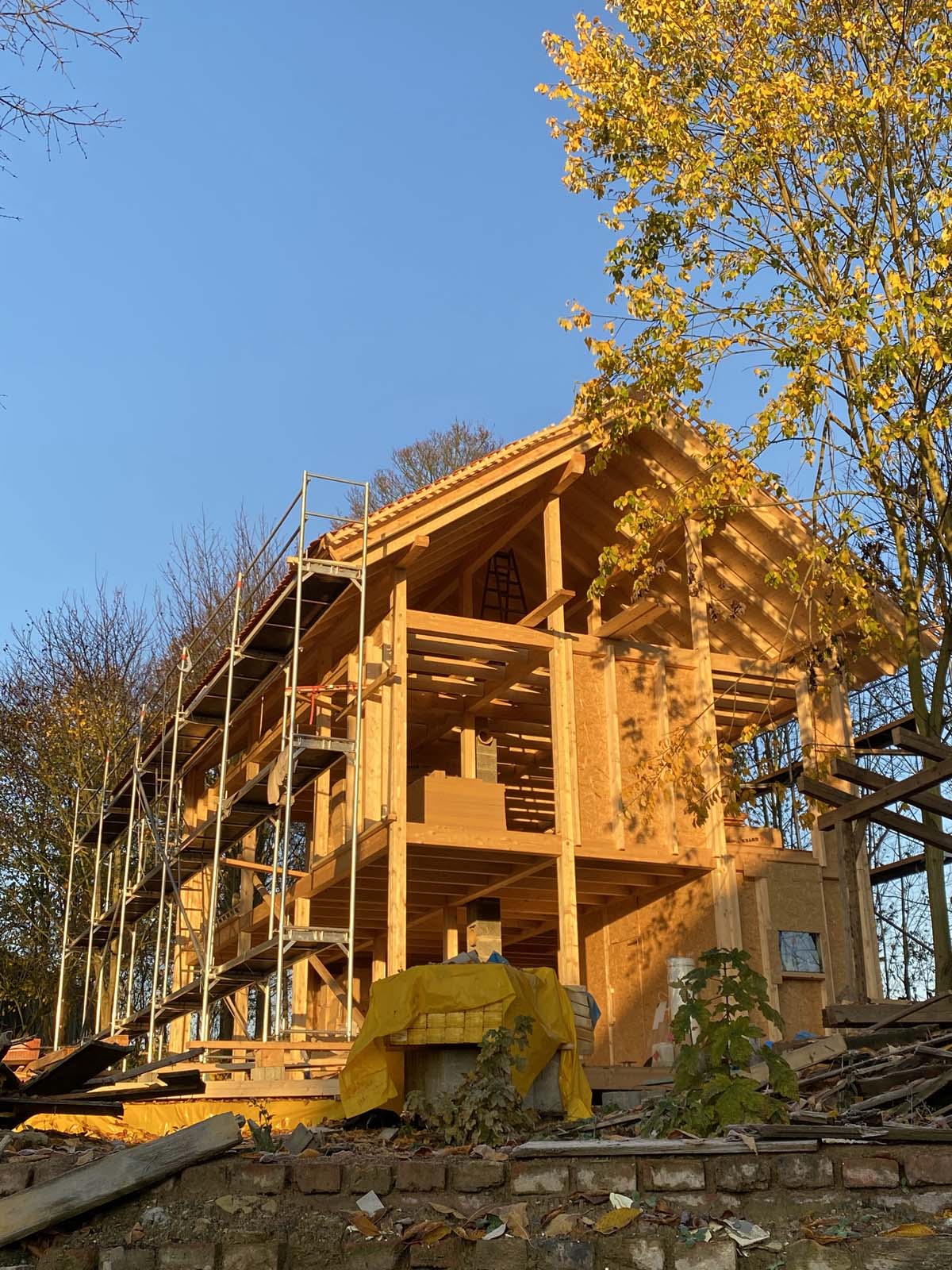 Holzskeletthaus - Biberschwanzdeckung Holzskeletthaus - Biberschwanzdeckung